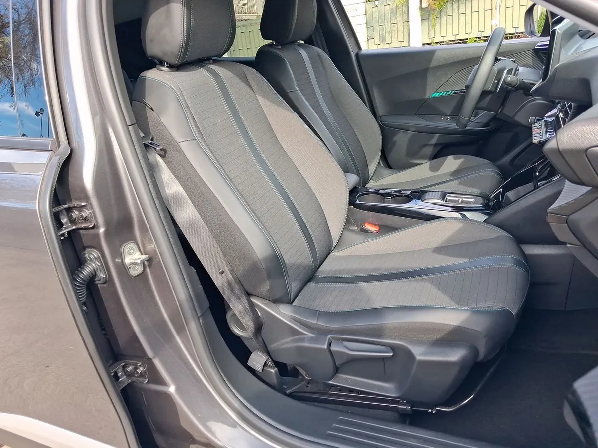 Peugeot 2008 1.2 Allure Puretech 130 4x2 At 5p año 2022