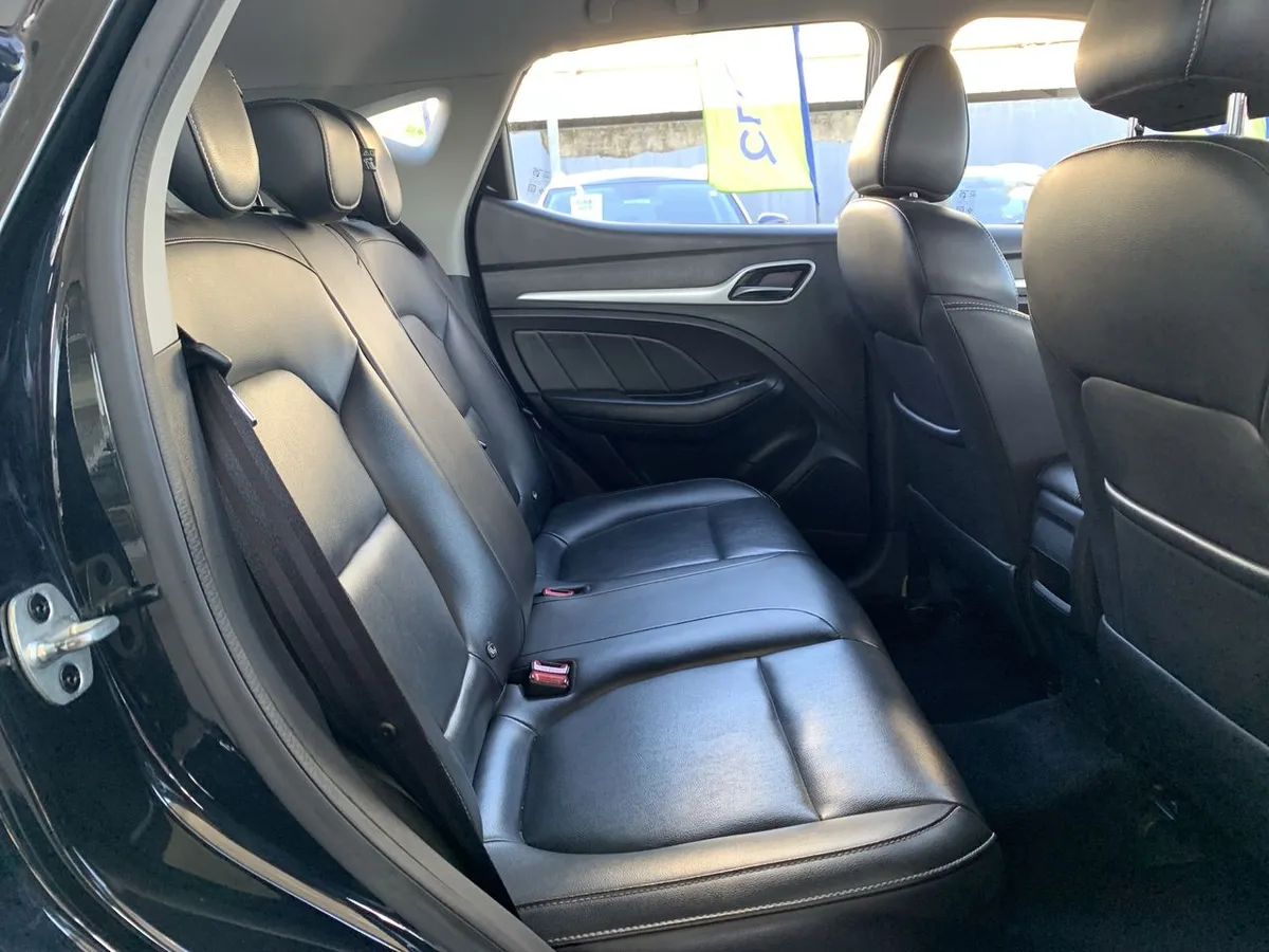 MG Mg Zs 1.5 Comfort 4x2 Mt 5p año 2022