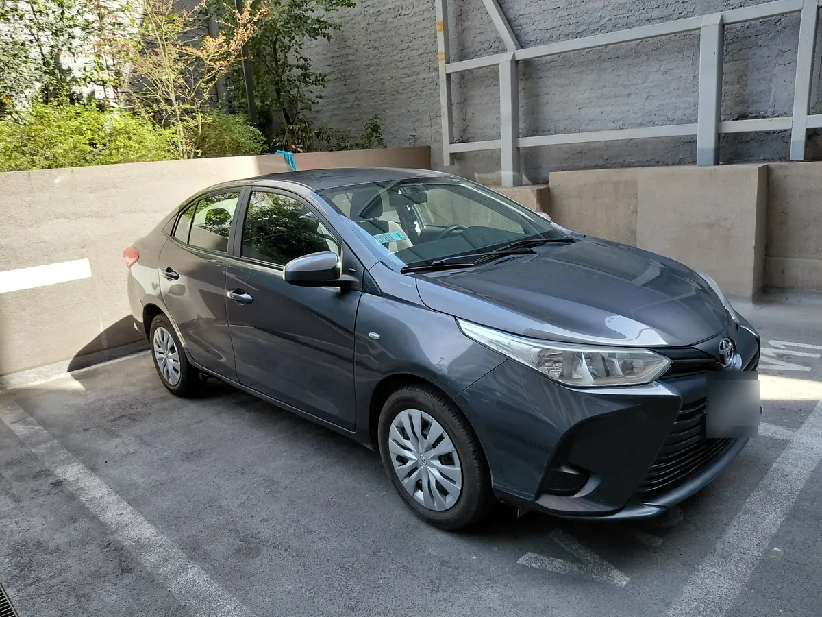 TOYOTA YARIS 1.5 Sedan Gli E Mt año 2022
