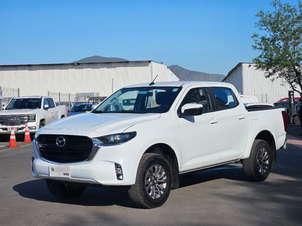 Mazda Bt-50 4x4 6at año 2024