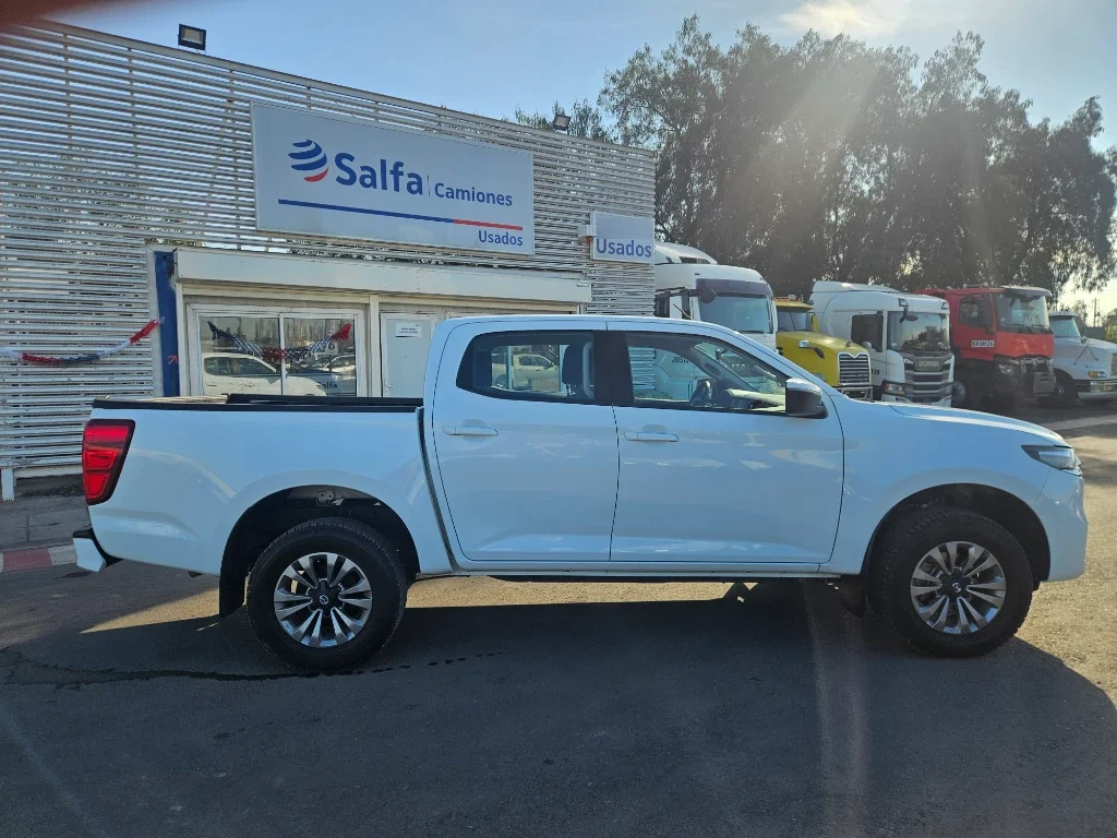 Mazda Bt-50 4x4 6at año 2024
