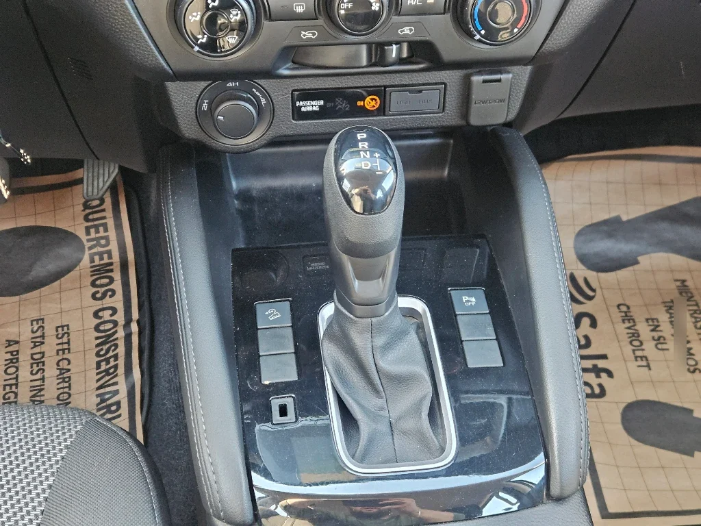 Mazda Bt-50 4x4 6at año 2024