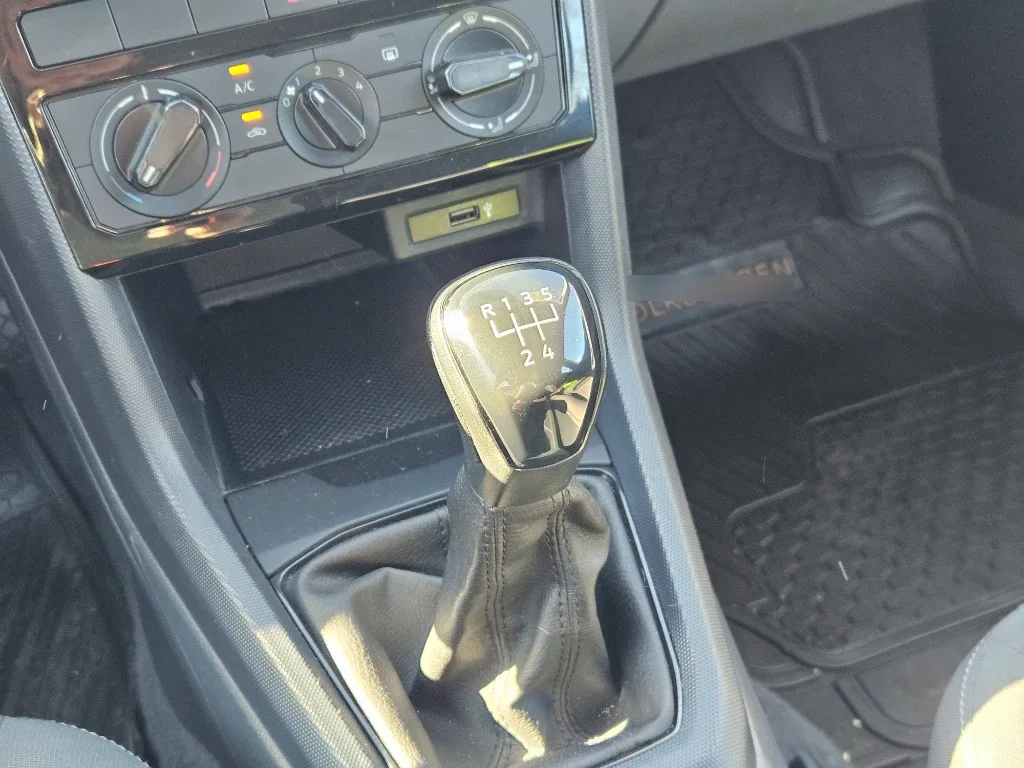 Volkswagen T-Cross 1.0 Mt Trendline año 2022