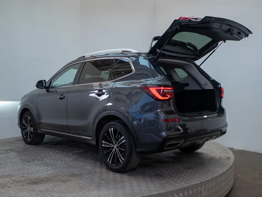 MG Rx5 1.5t Com 2wd Mt 5p año 2024