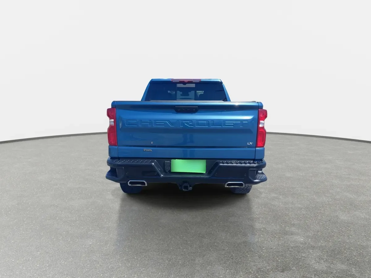 Chevrolet Silverado 5.3 Lt Trail Boss Z71 4x4 At 4p año 2024
