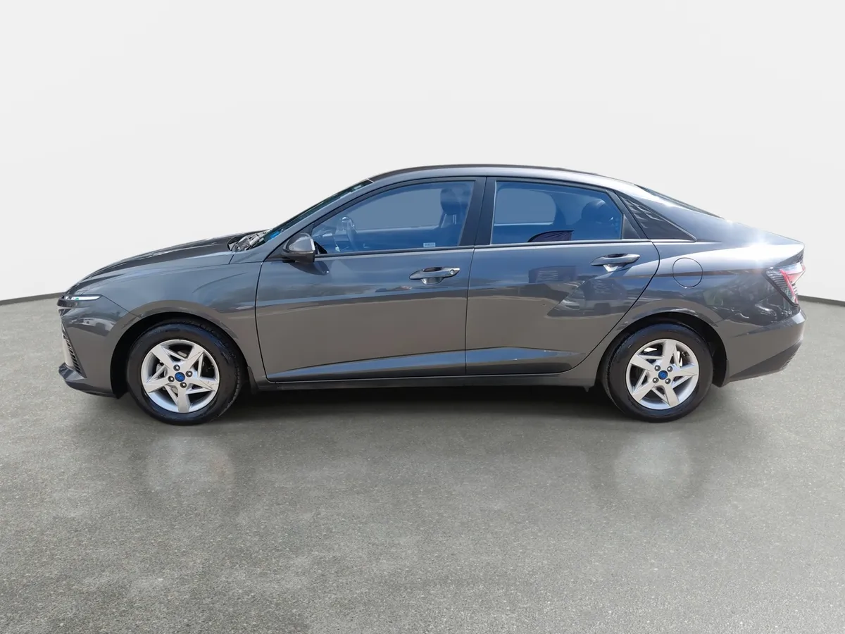 Hyundai Accent 1.4 Hci Plus 4x2 Mt 4p año 2024