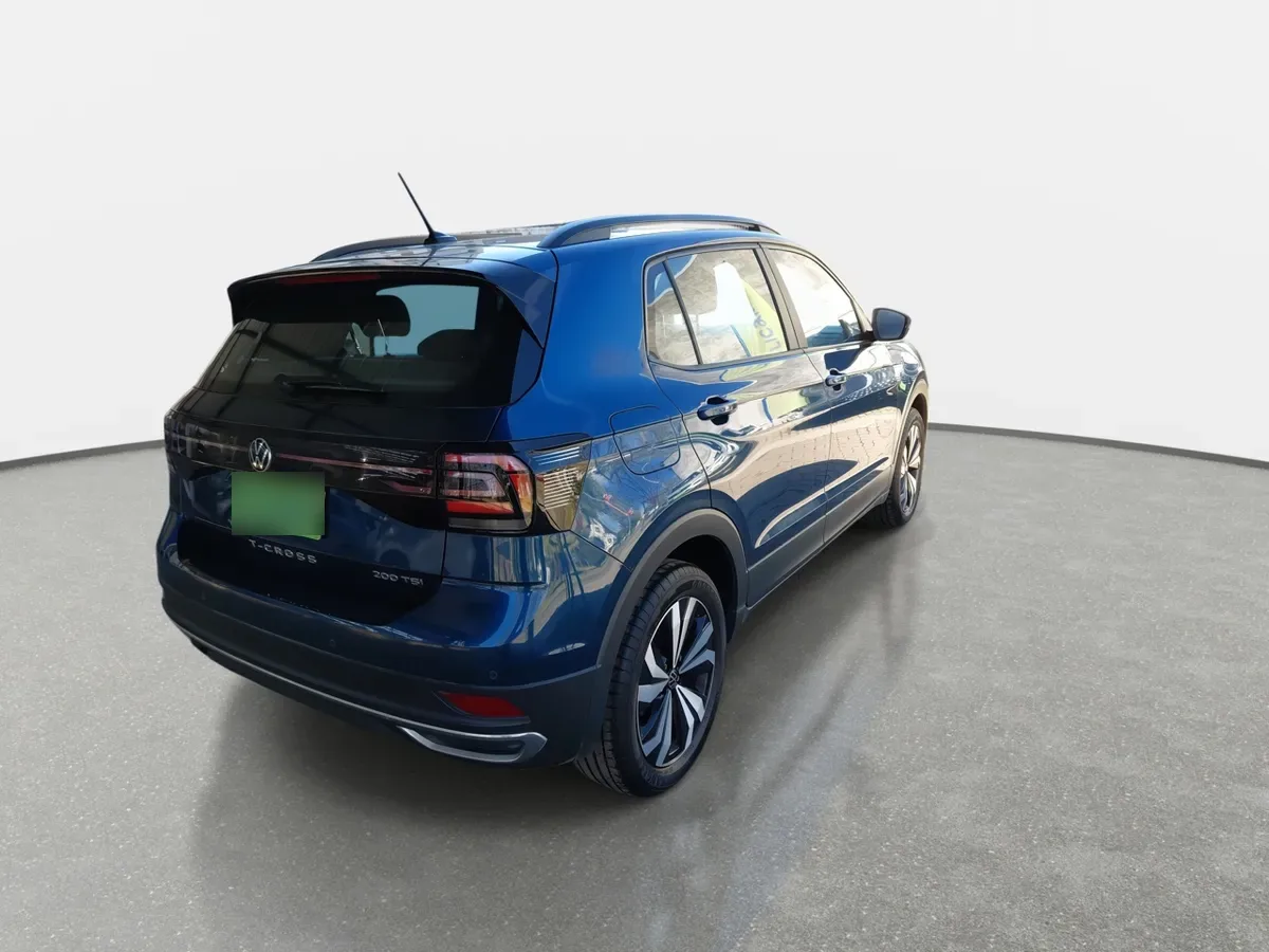 Volkswagen T-Cross 1.0 Tsi Comfortline 4x2 6at 5p año 2024