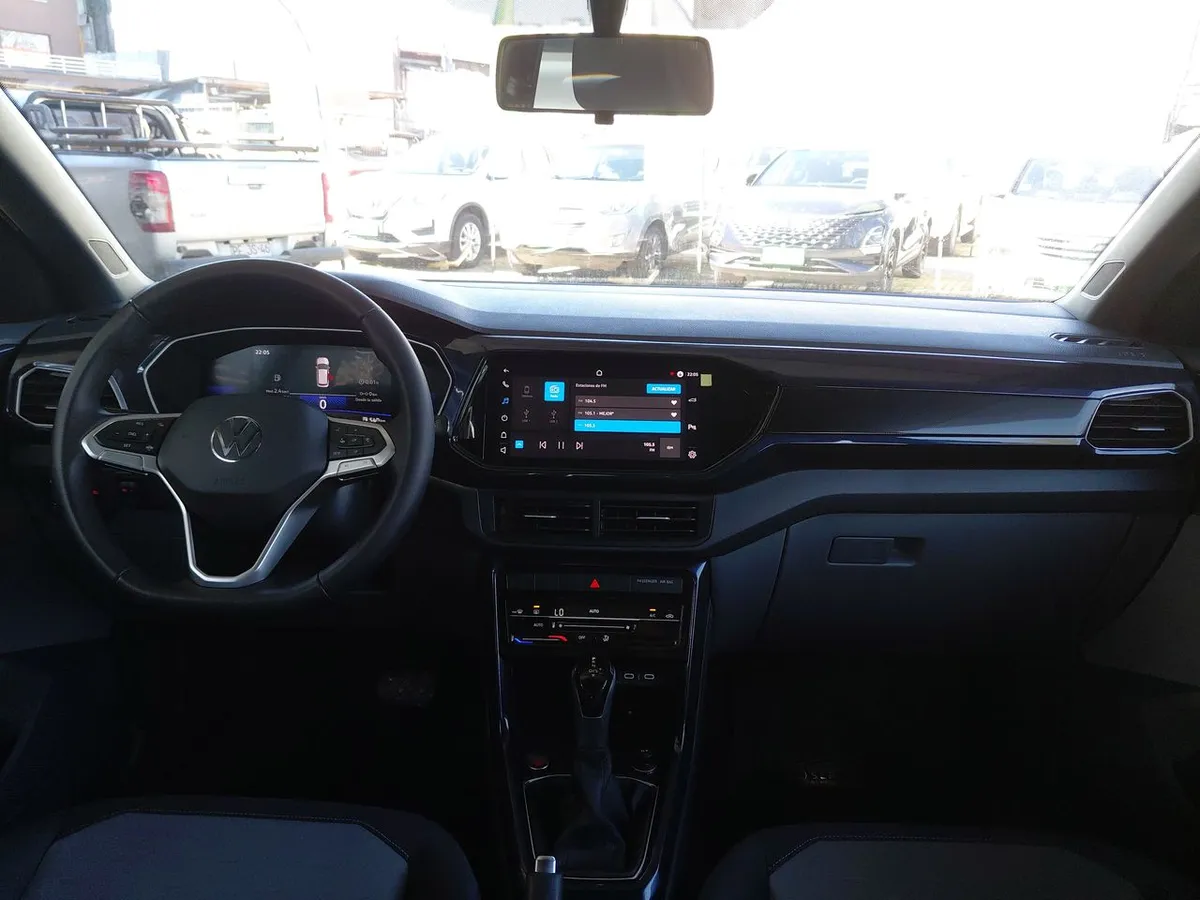 Volkswagen T-Cross 1.0 Tsi Comfortline 4x2 6at 5p año 2024