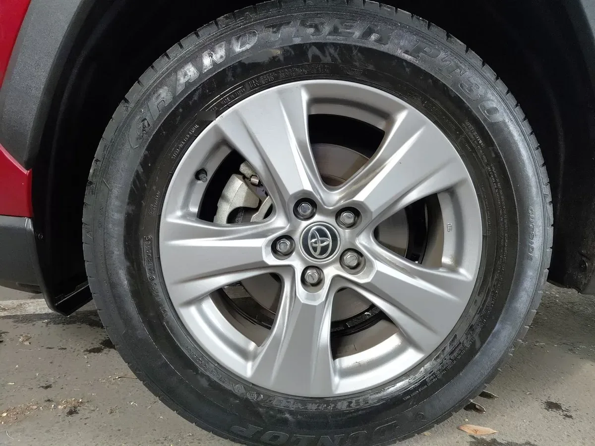 Toyota Rav 4 2.0 Le 4x2 Mt 5p año 2023