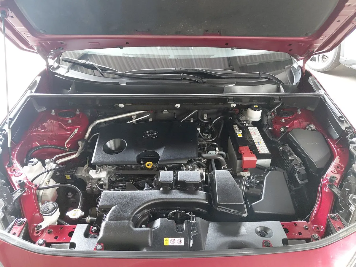 Toyota Rav 4 2.0 Le 4x2 Mt 5p año 2023
