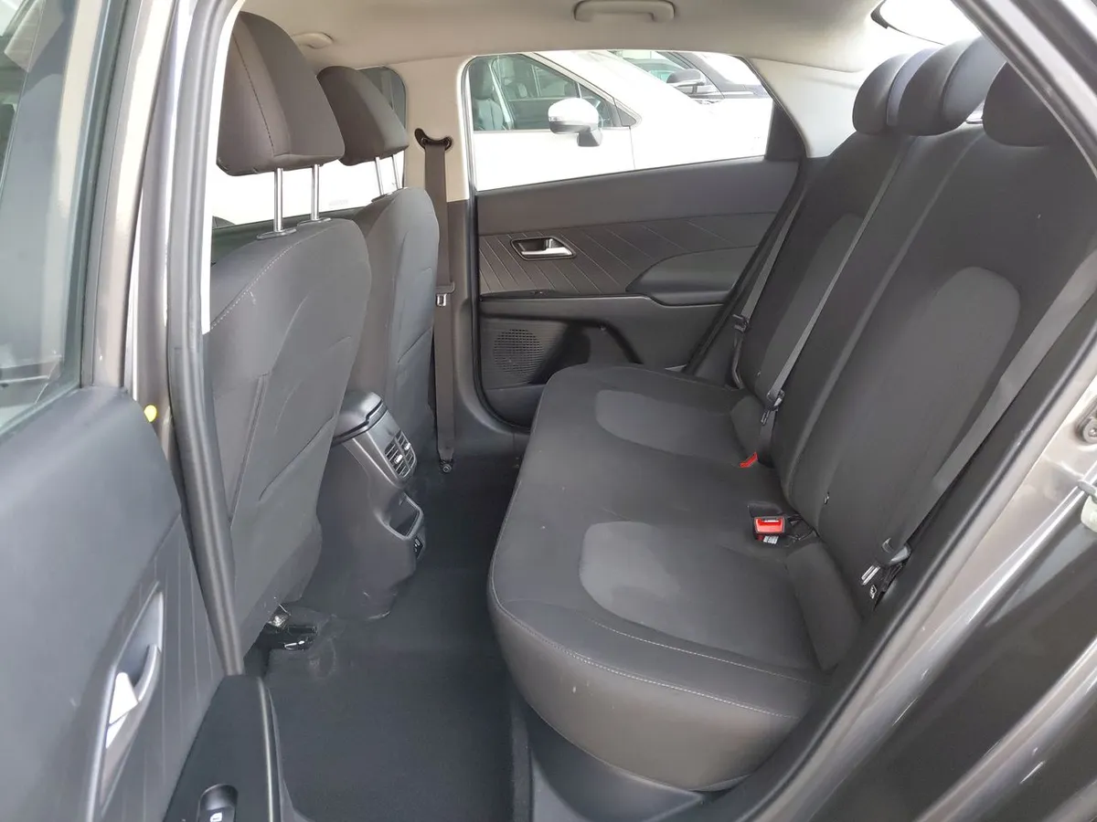Hyundai Accent 1.4 Hci Plus 4x2 Mt 4p año 2024
