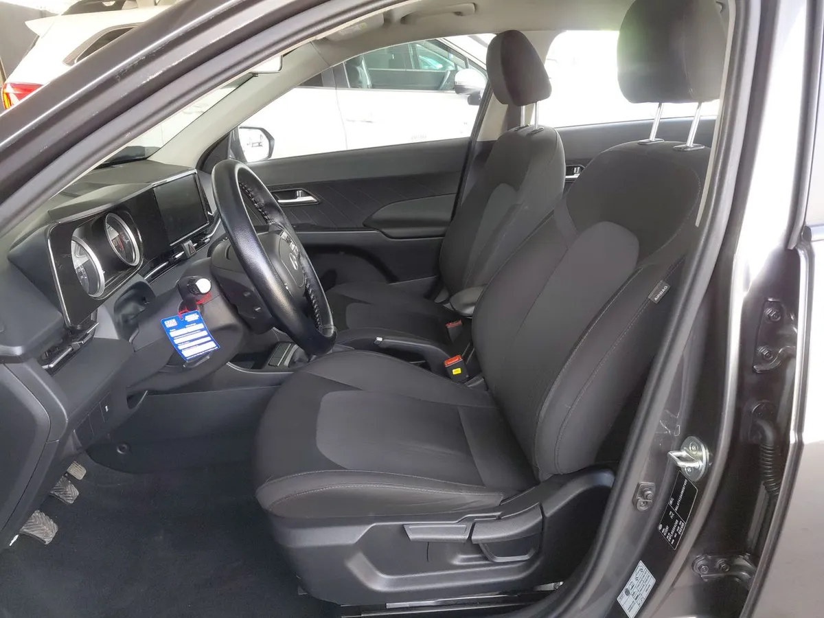 Hyundai Accent 1.4 Hci Plus 4x2 Mt 4p año 2024