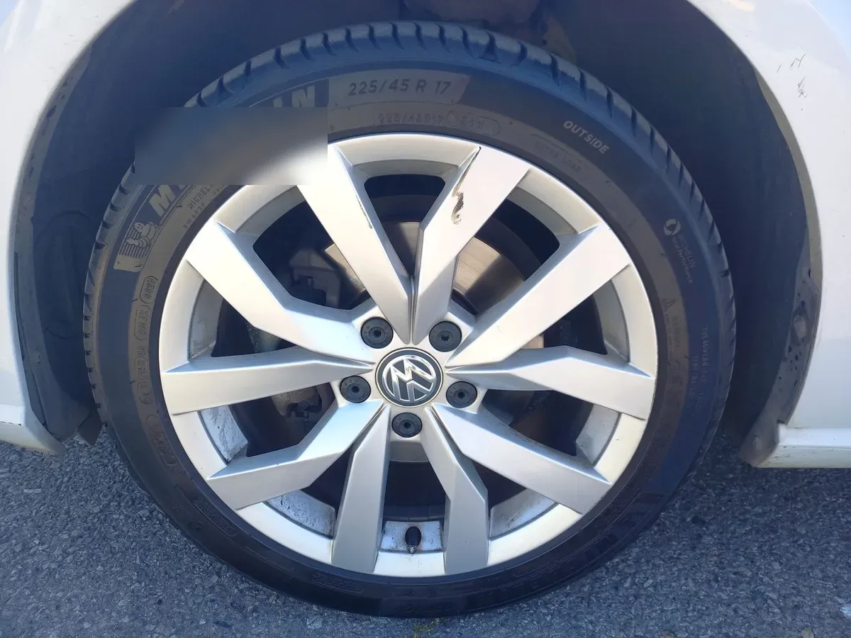 Volkswagen Golf 1.4 Highline 4x2 Hb At 5p año 2019