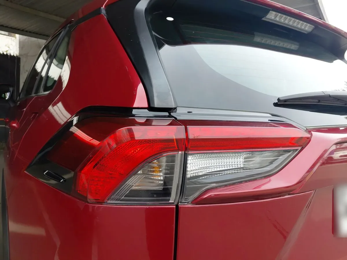 Toyota Rav 4 2.0 Le 4x2 Mt 5p año 2023