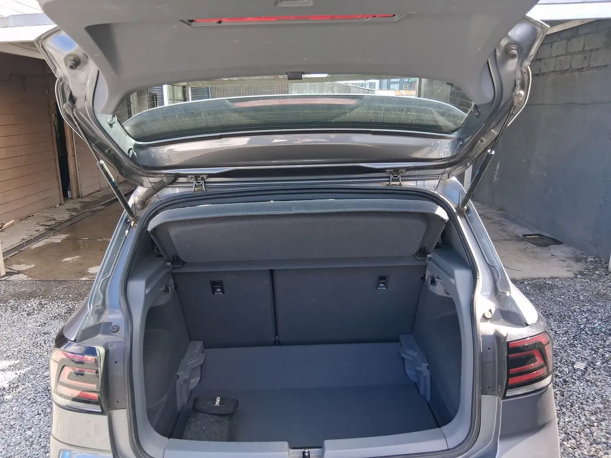 Volkswagen T-Cross 1.6 Msi Trendline 4x2 Mt5 5p año 2020