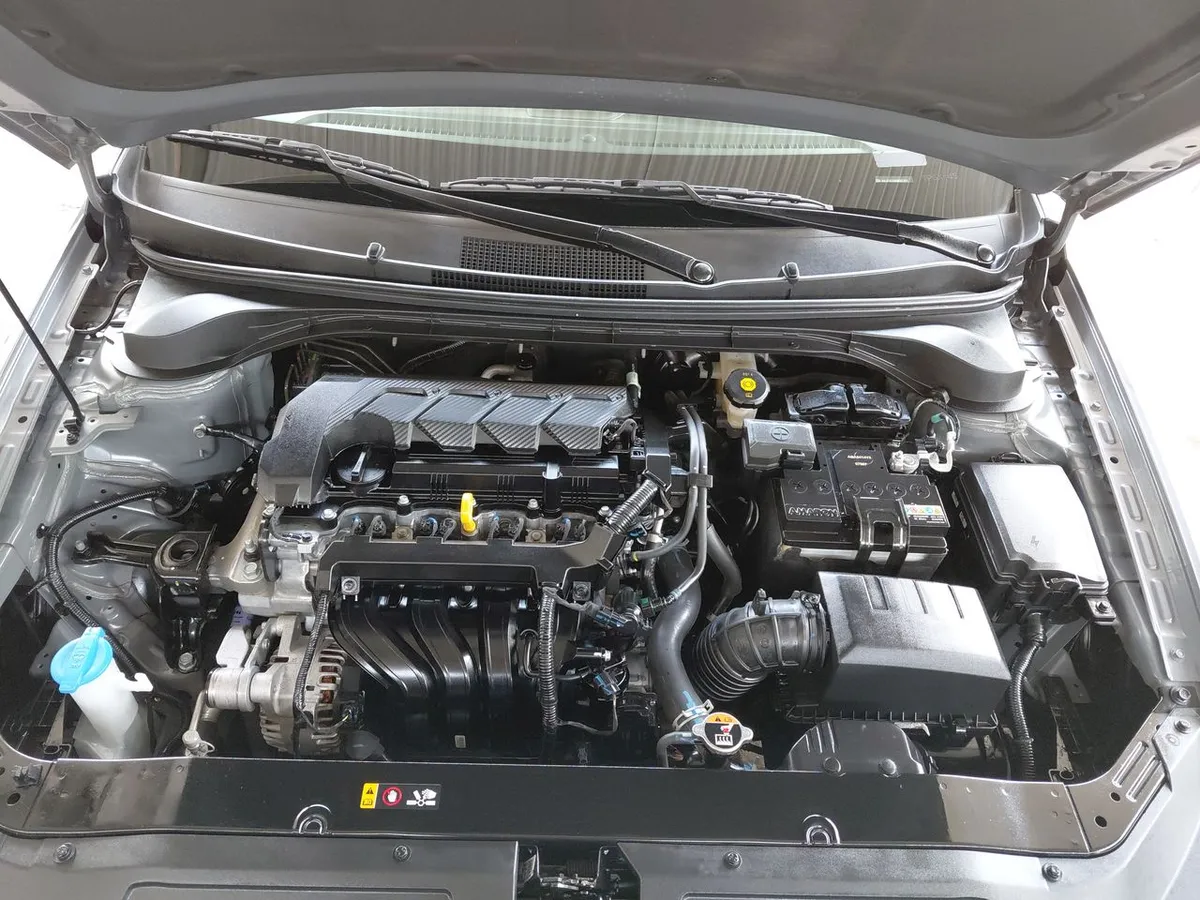 Hyundai Accent 1.4 Hci Plus 4x2 Mt 4p año 2024