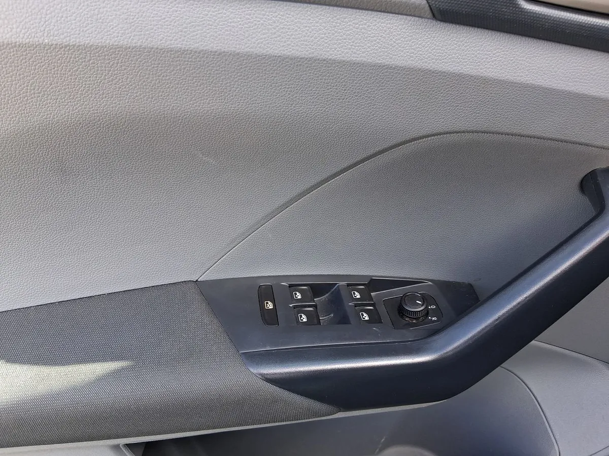 Volkswagen T-Cross 1.6 Msi Trendline 4x2 Mt5 5p año 2020