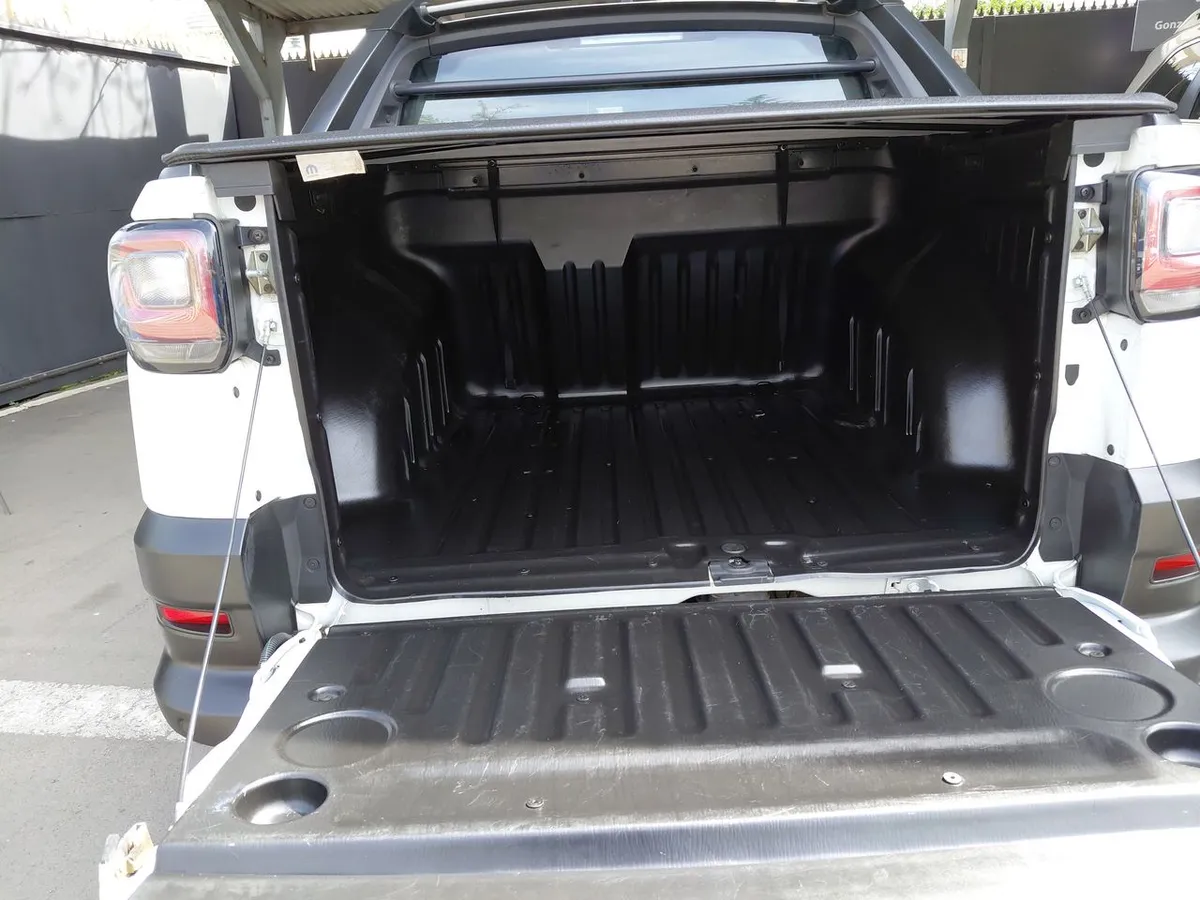 Ram 700 1.3 Longhorn 4x2 Dob. Cab. At 4p año 2023