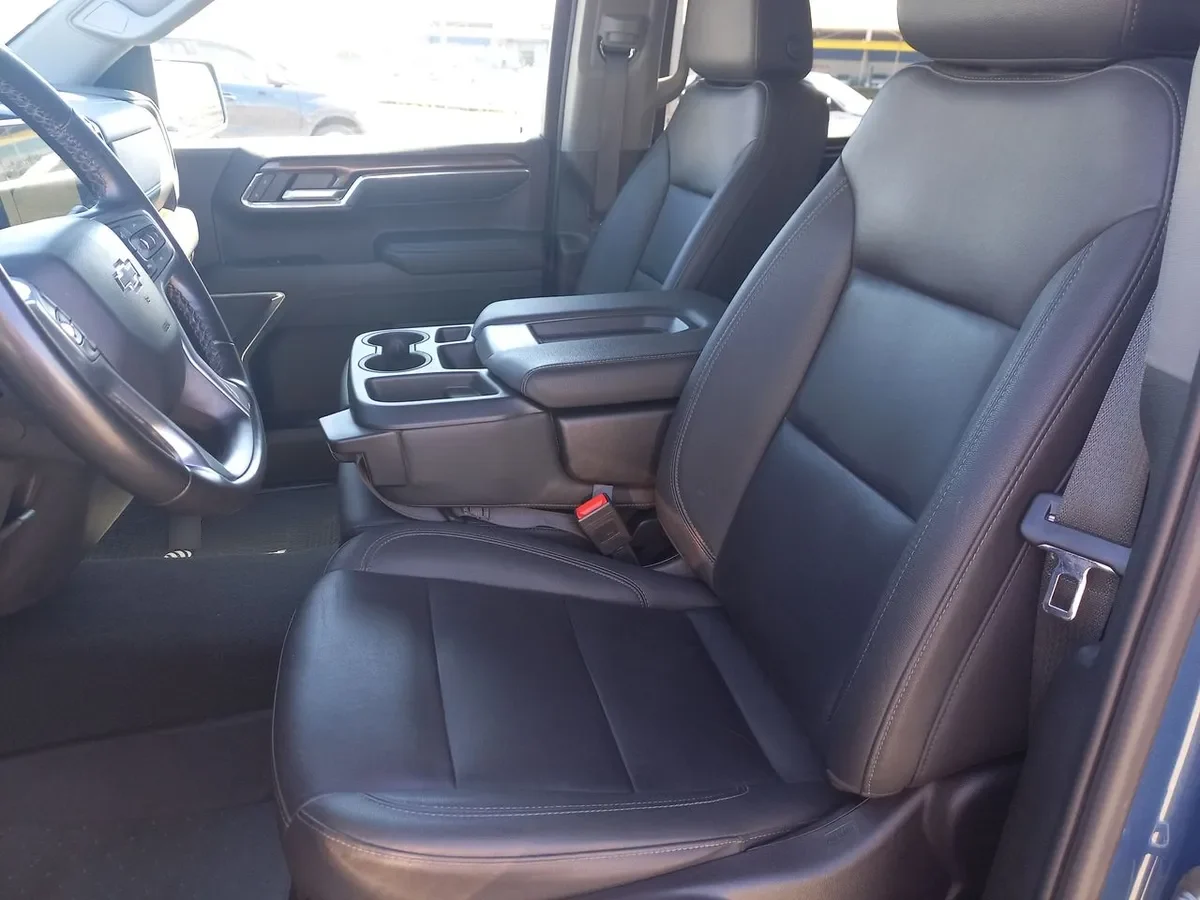 Chevrolet Silverado 5.3 Lt Trail Boss Z71 4x4 At 4p año 2024