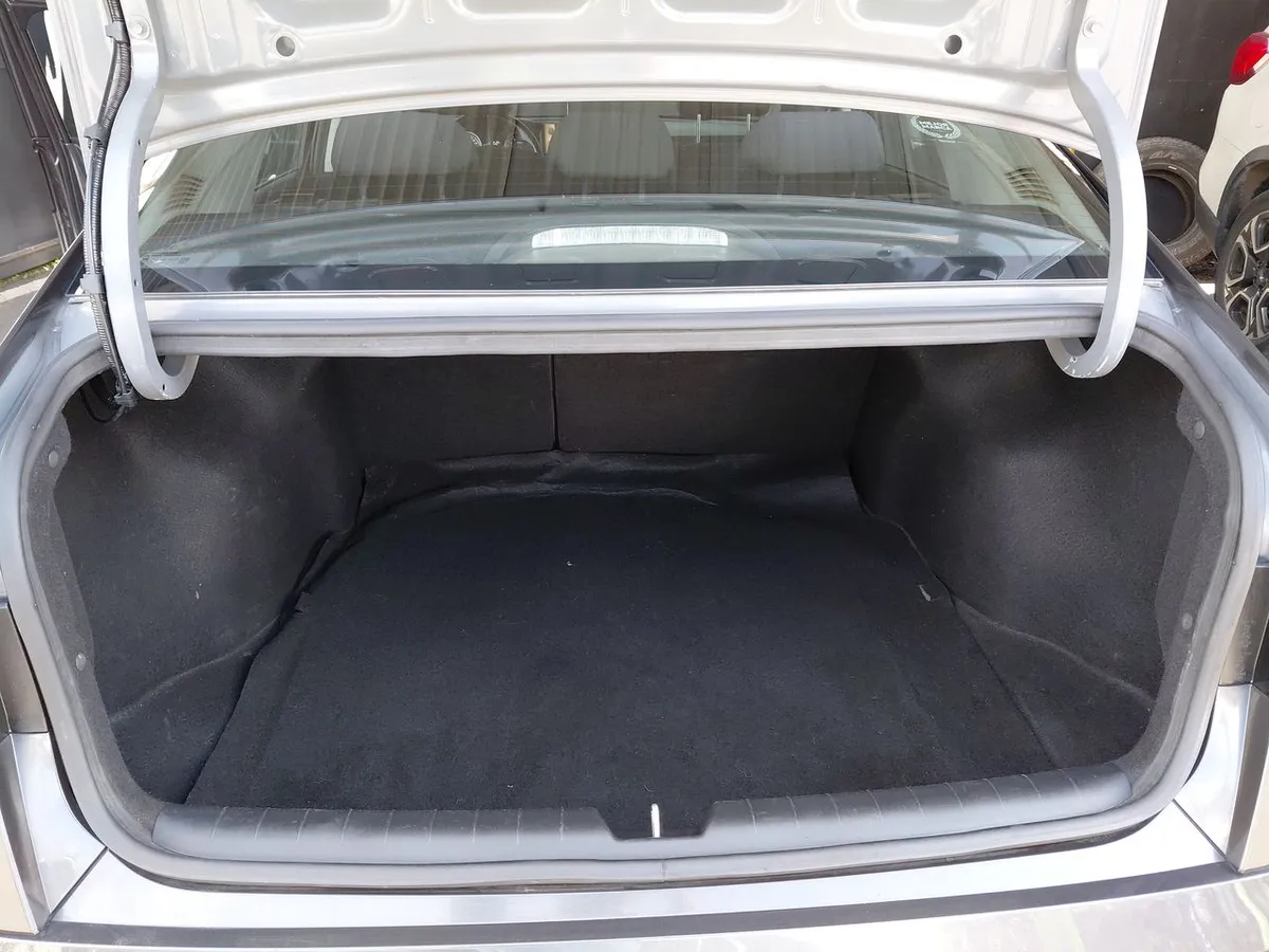 Hyundai Accent 1.4 Hci Plus 4x2 Mt 4p año 2024