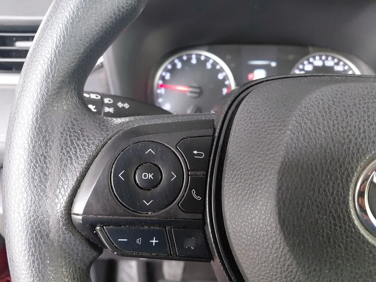 Toyota Rav 4 2.0 Le 4x2 Mt 5p año 2023