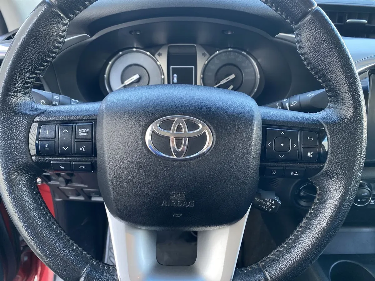 Toyota Hilux 2.8 Srv Diesel 4x4 Dob. Cab. At 4p año 2024