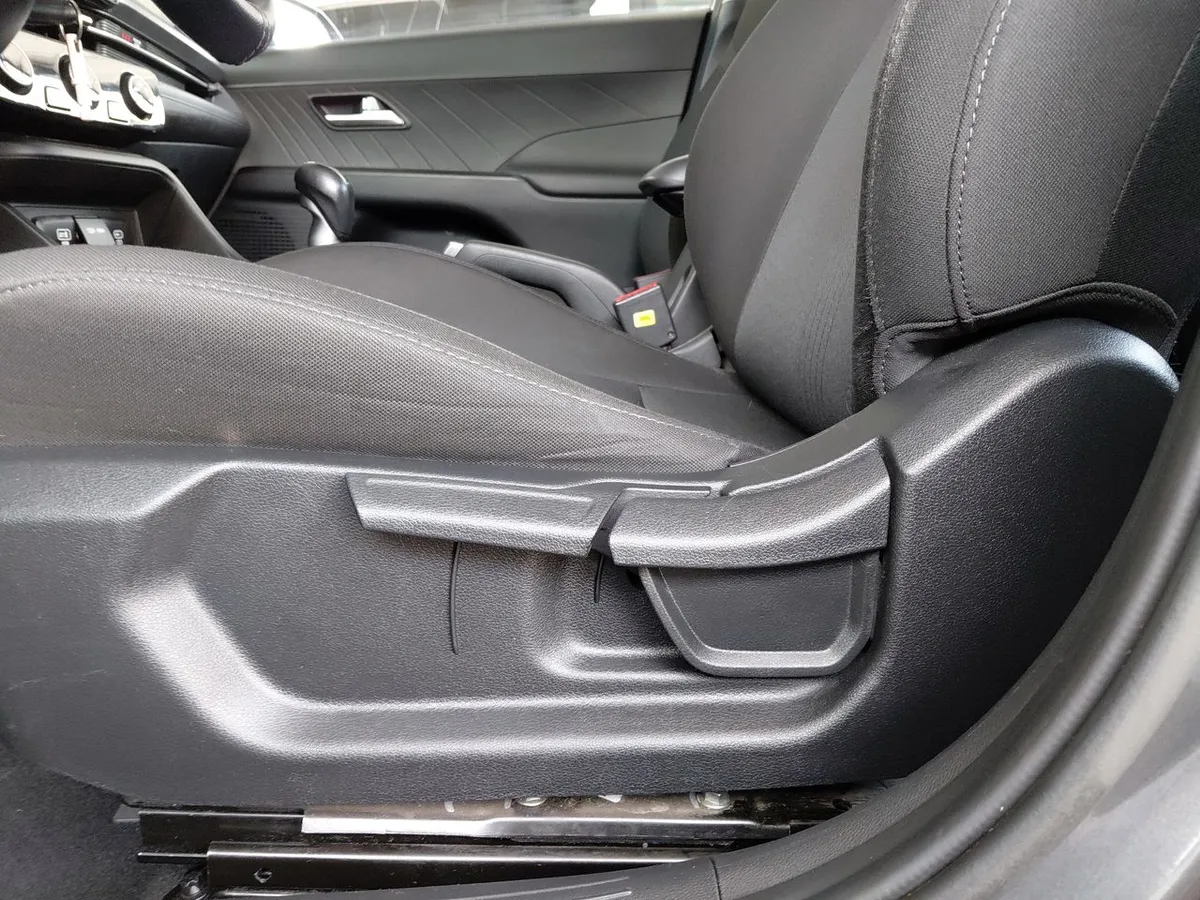 Hyundai Accent 1.4 Hci Plus 4x2 Mt 4p año 2024