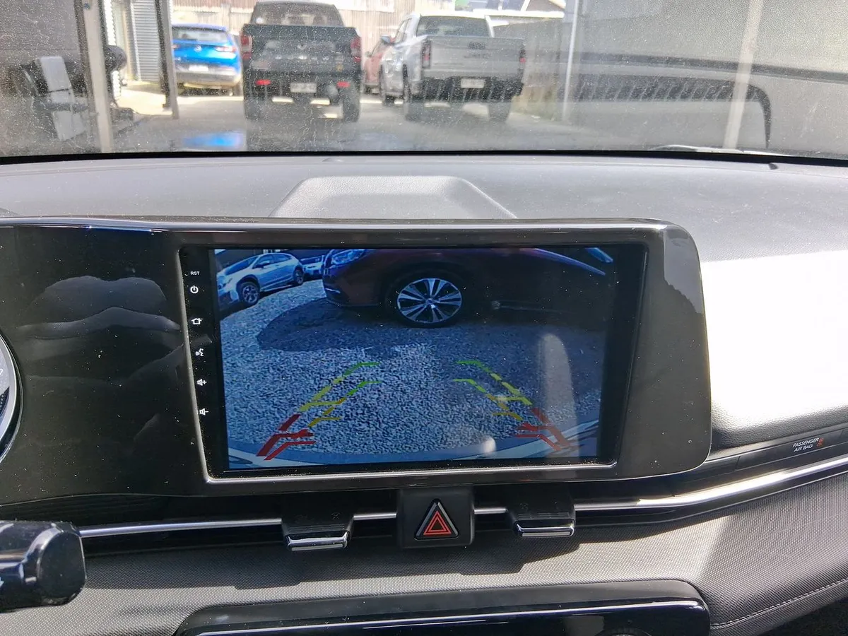 Hyundai Accent 1.5 Plus 4x2 At 4p año 2025
