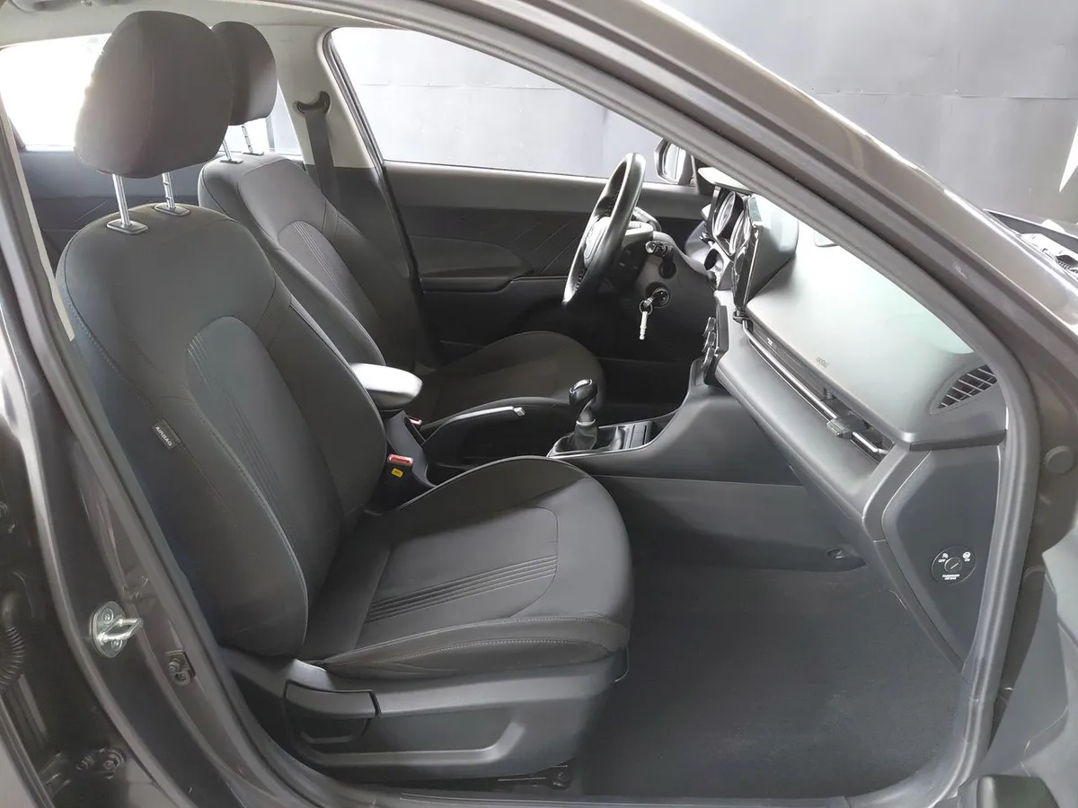 Hyundai Accent 1.4 Hci Plus 4x2 Mt 4p año 2024