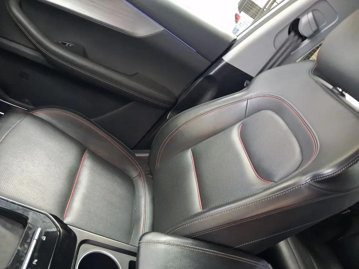 Chery Tiggo 7 Pro 1.5t Glx 4x2 Bicolor Cvt At 5p año 2023