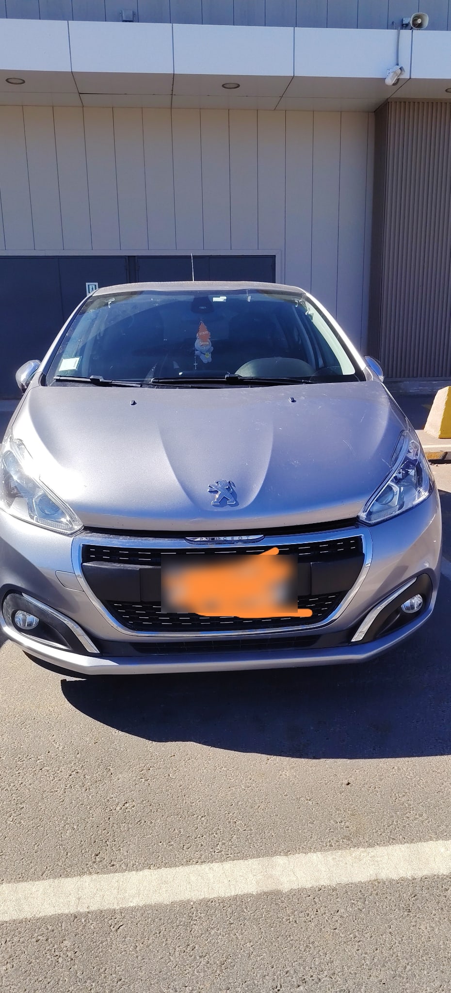 PEUGEOT 208 1.2 Signature+ 1.2 Puretech 110 At año 2020