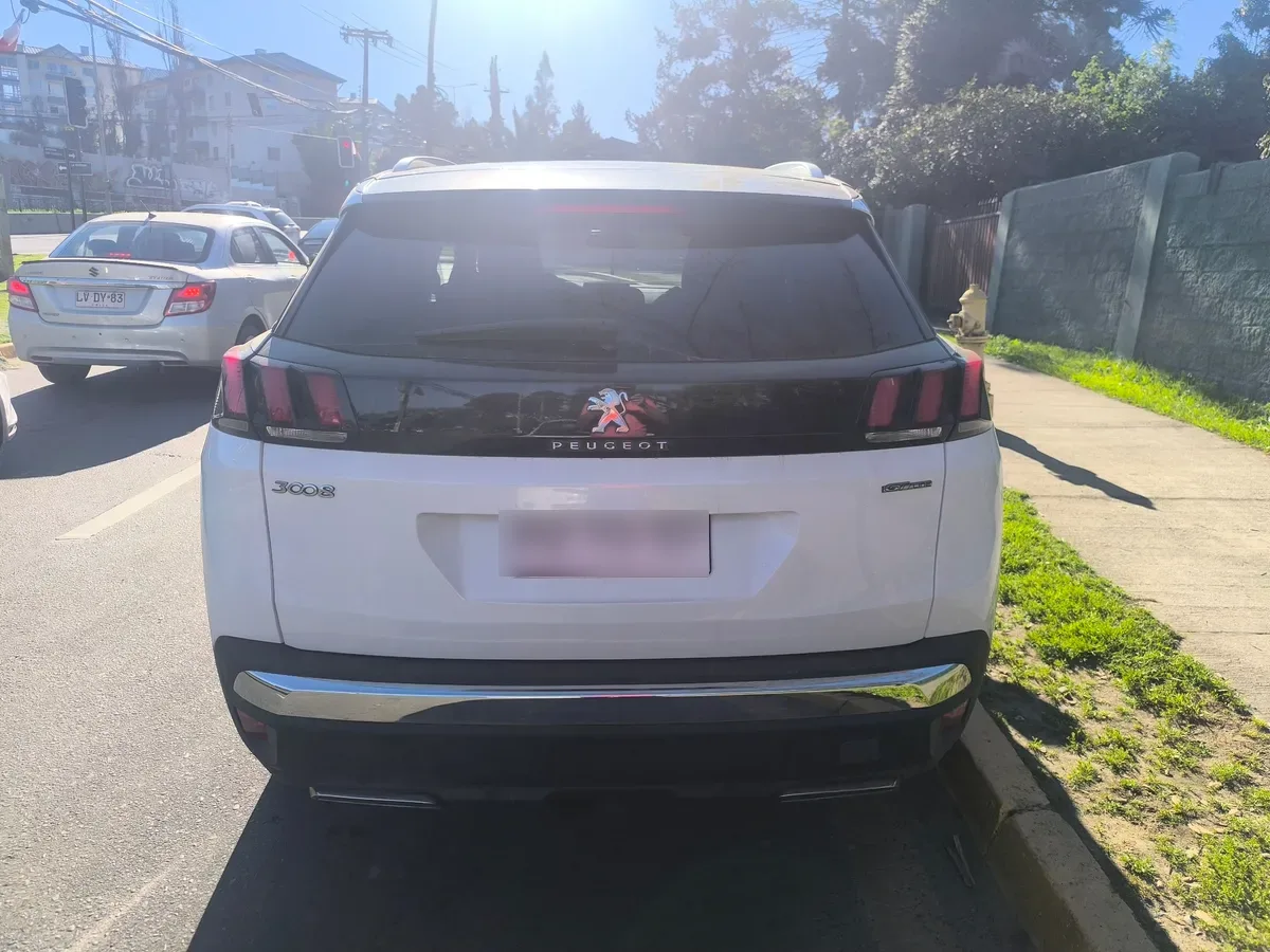 PEUGEOT 3008 1.5 Active Bluehdi 130 Mt Diesel año 2020