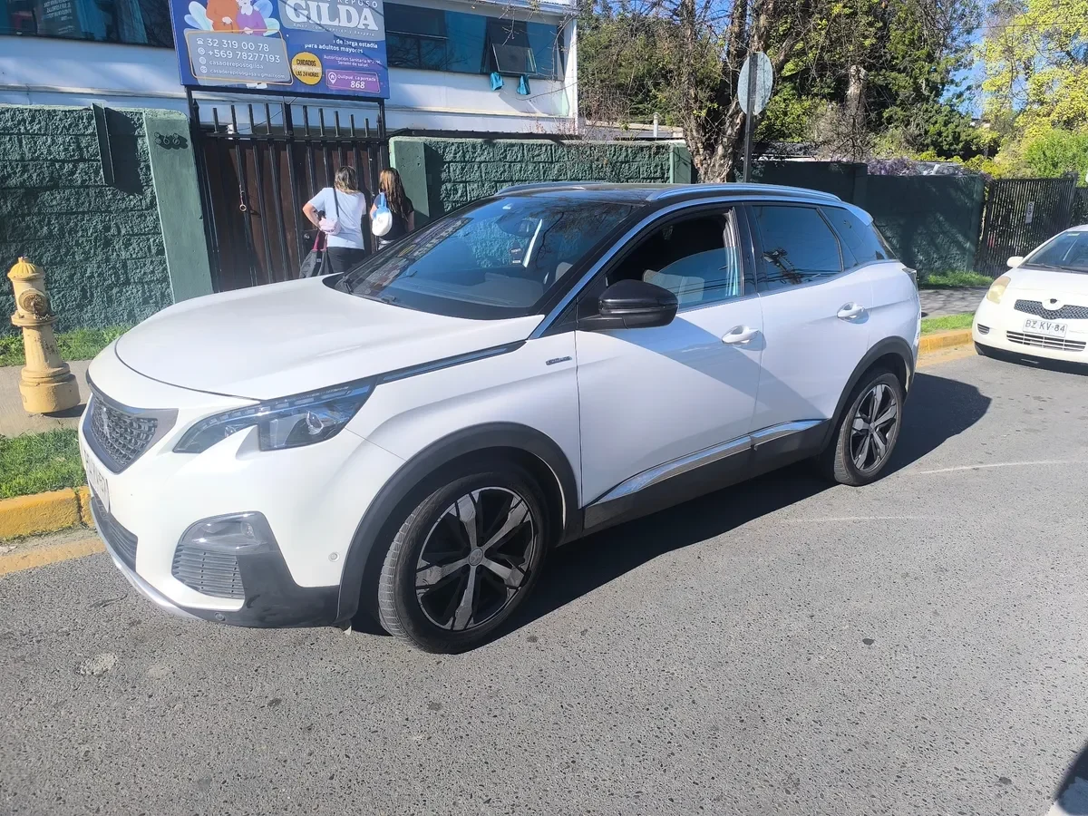 PEUGEOT 3008 1.5 Active Bluehdi 130 Mt Diesel año 2020