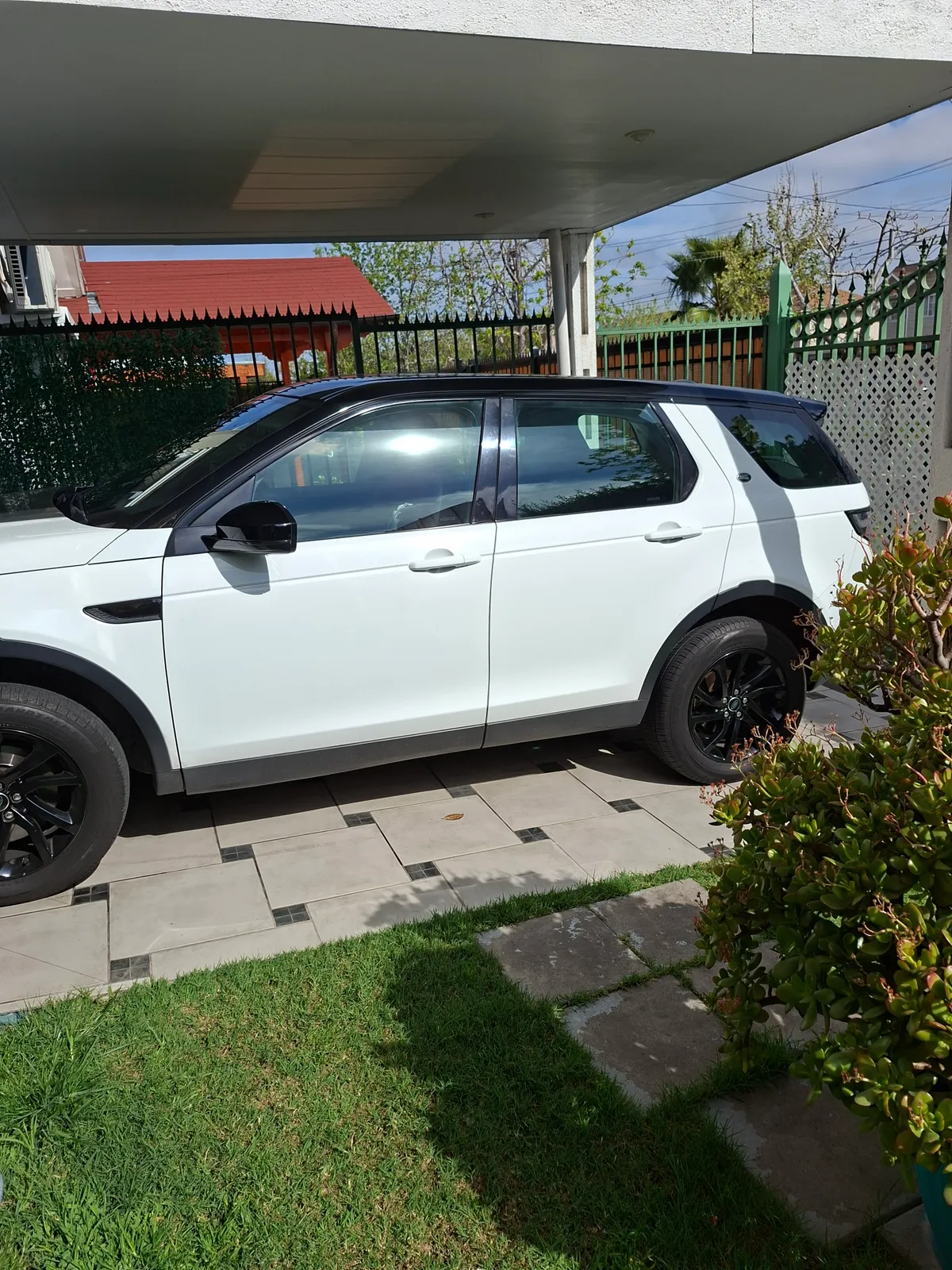 LAND ROVER DISCOVERY 2.0 Hse Lux At 4x4 año 2016
