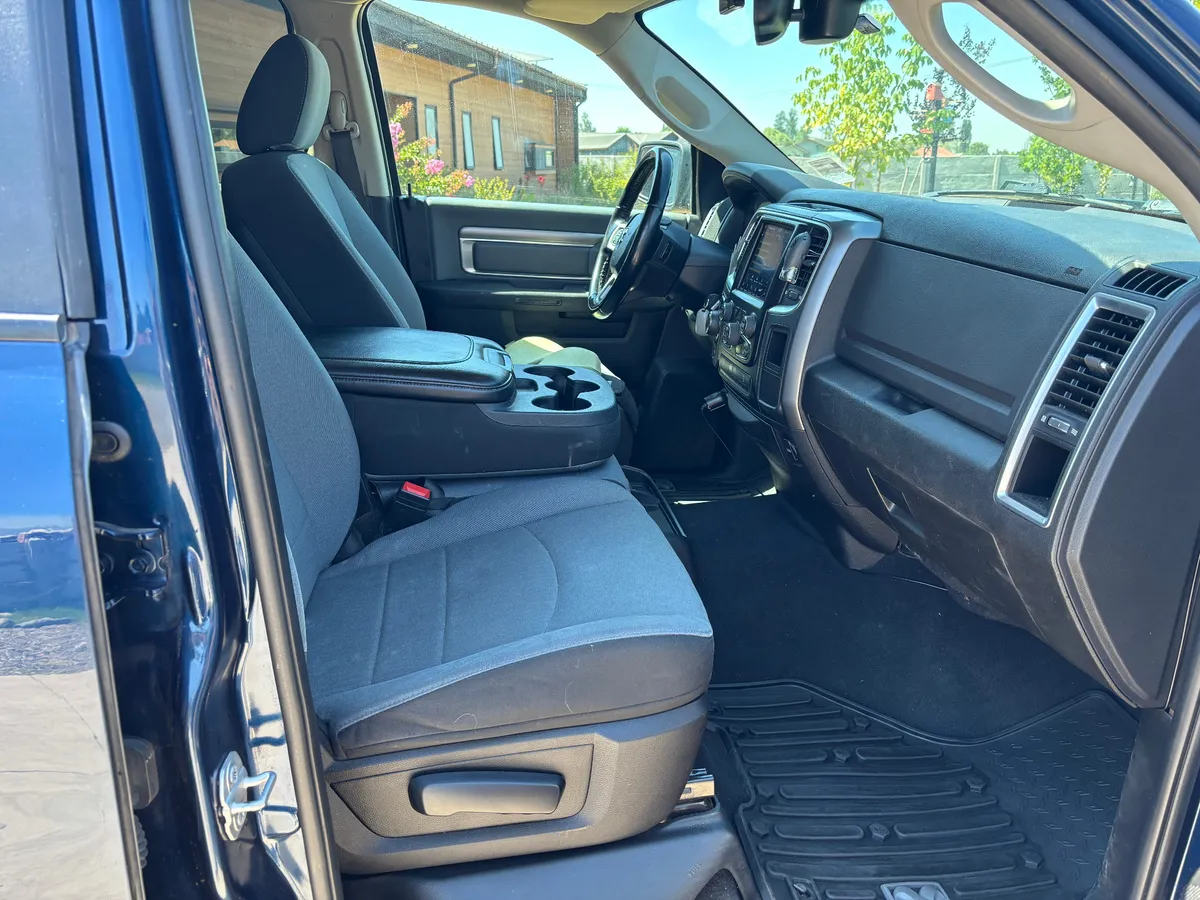 RAM 1500 3.6 Crew Cab Big Horn E-Torque At 4x4 Hibrido año 2021