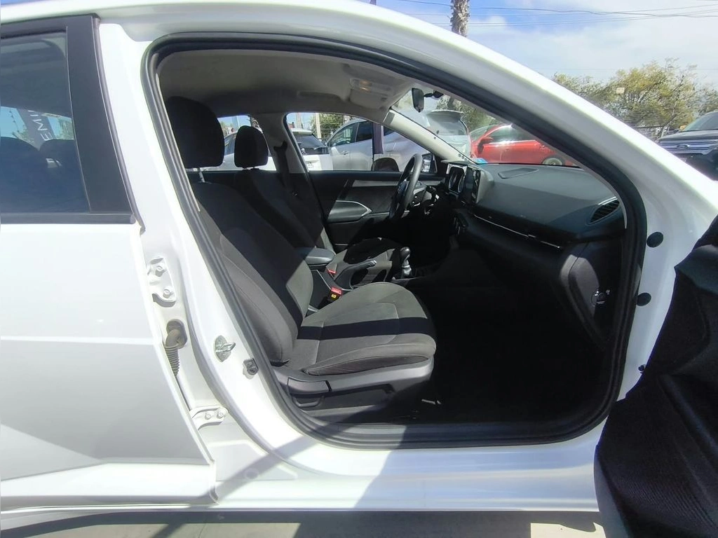 Hyundai Accent 1.5 Plus Mt año 2026