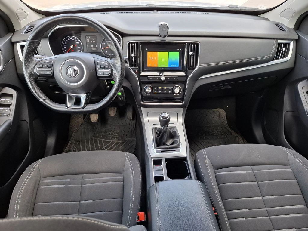 MG Rx5 Mt 1.5 T año 2023