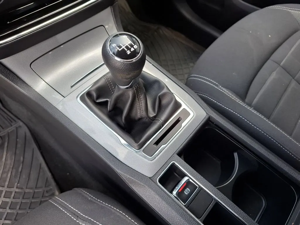 MG Rx5 Mt 1.5 T año 2023