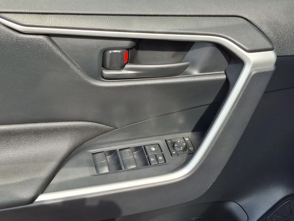 Toyota Rav4 Le año 2023