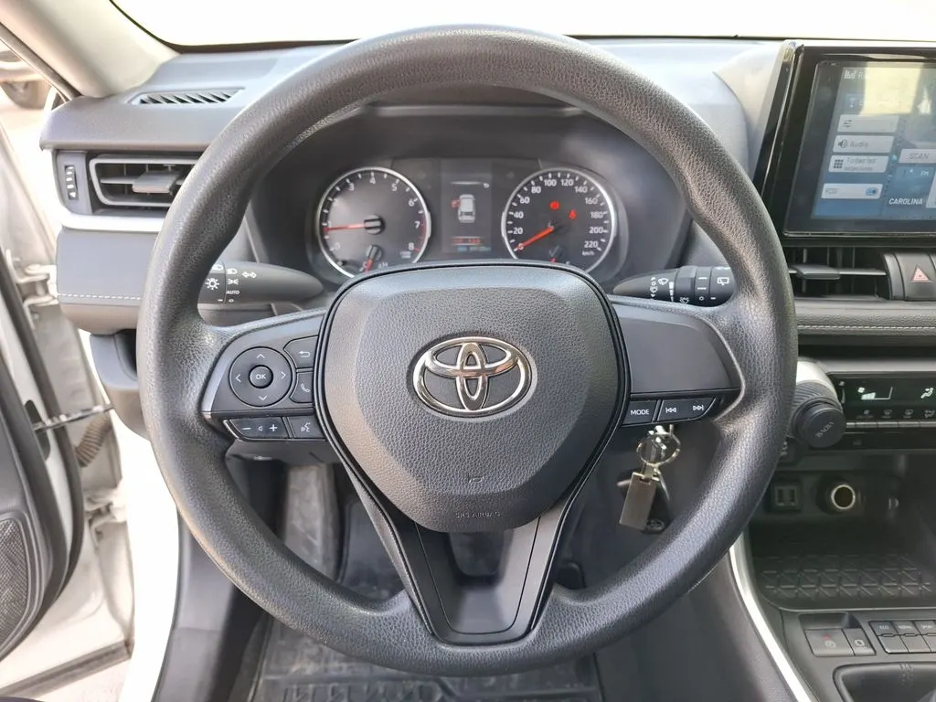 Toyota Rav4 Le año 2023