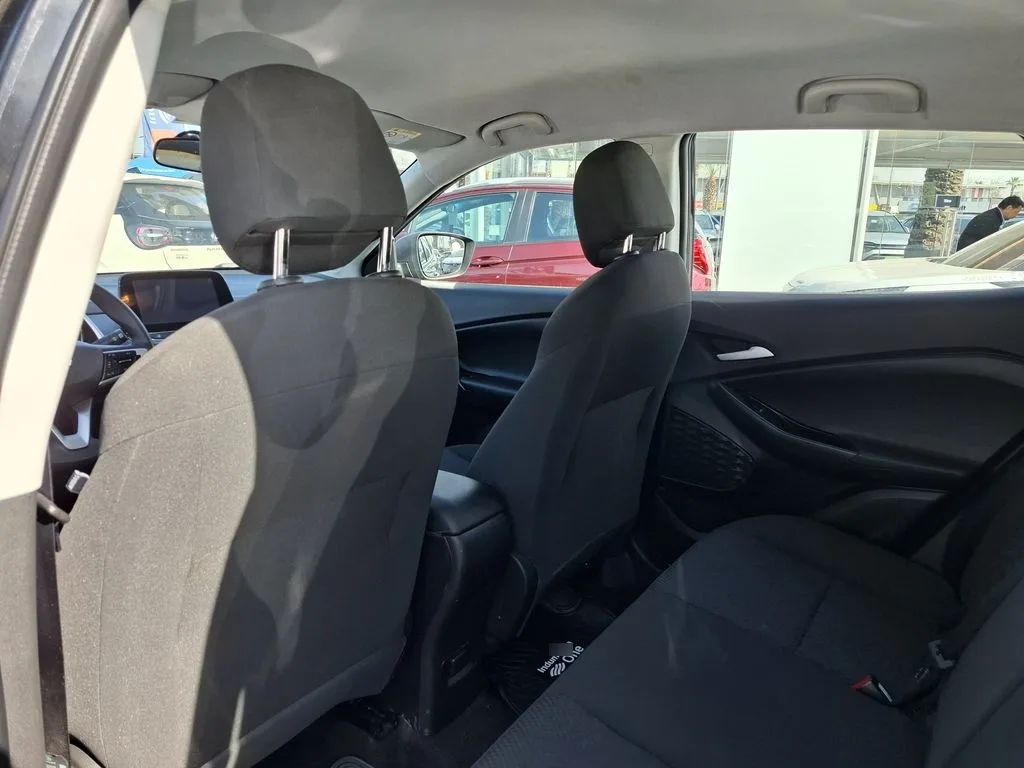 Chevrolet Tracker 1.2t Ls Mt 5p año 2022