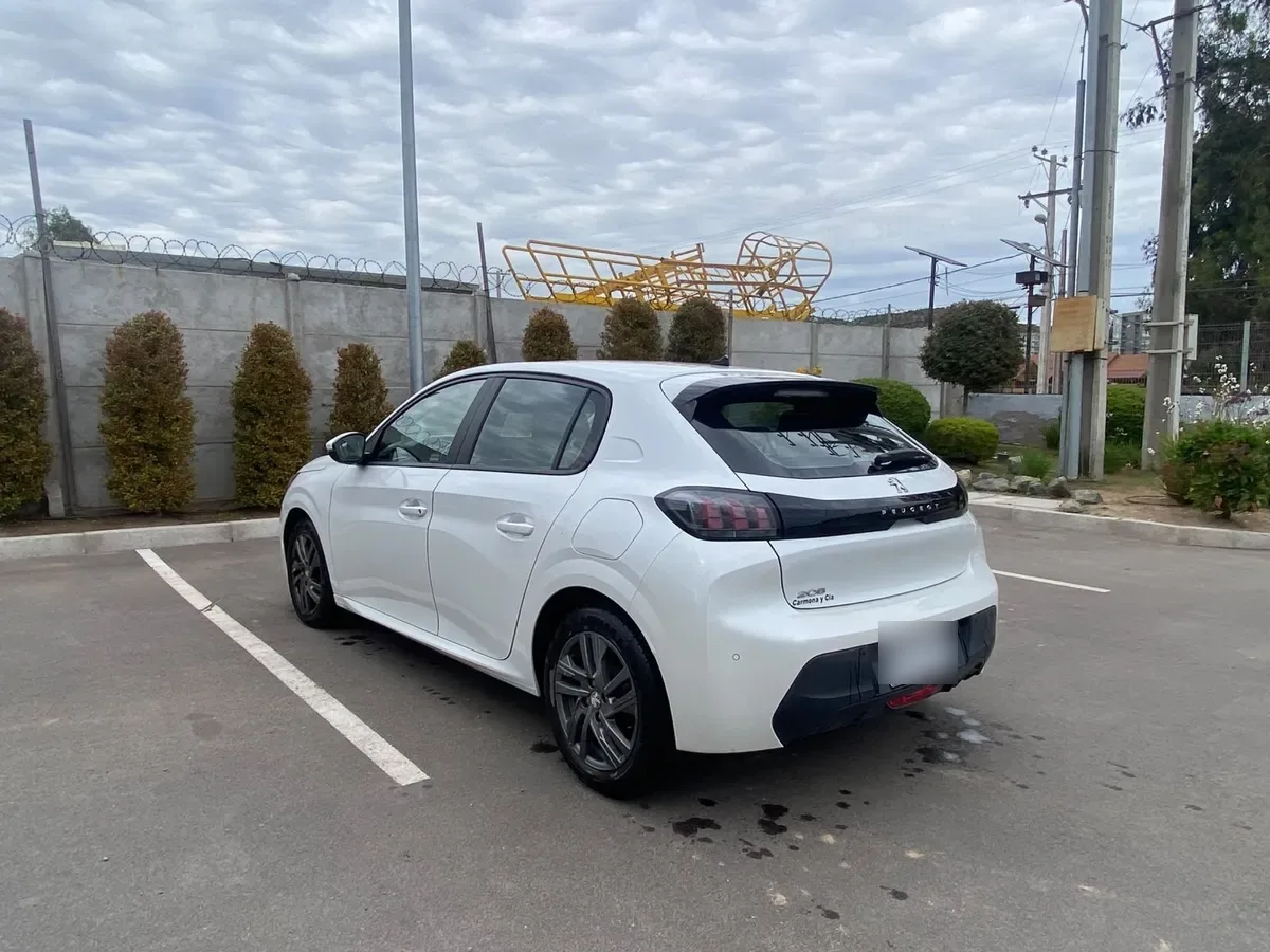 PEUGEOT 208 1.2 Allure Pack Puretech 130 At año 2021