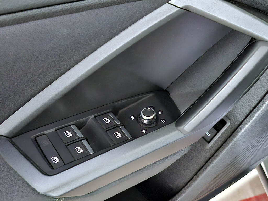 Audi Q3 1.4 35 Tfsi S Line año 2025