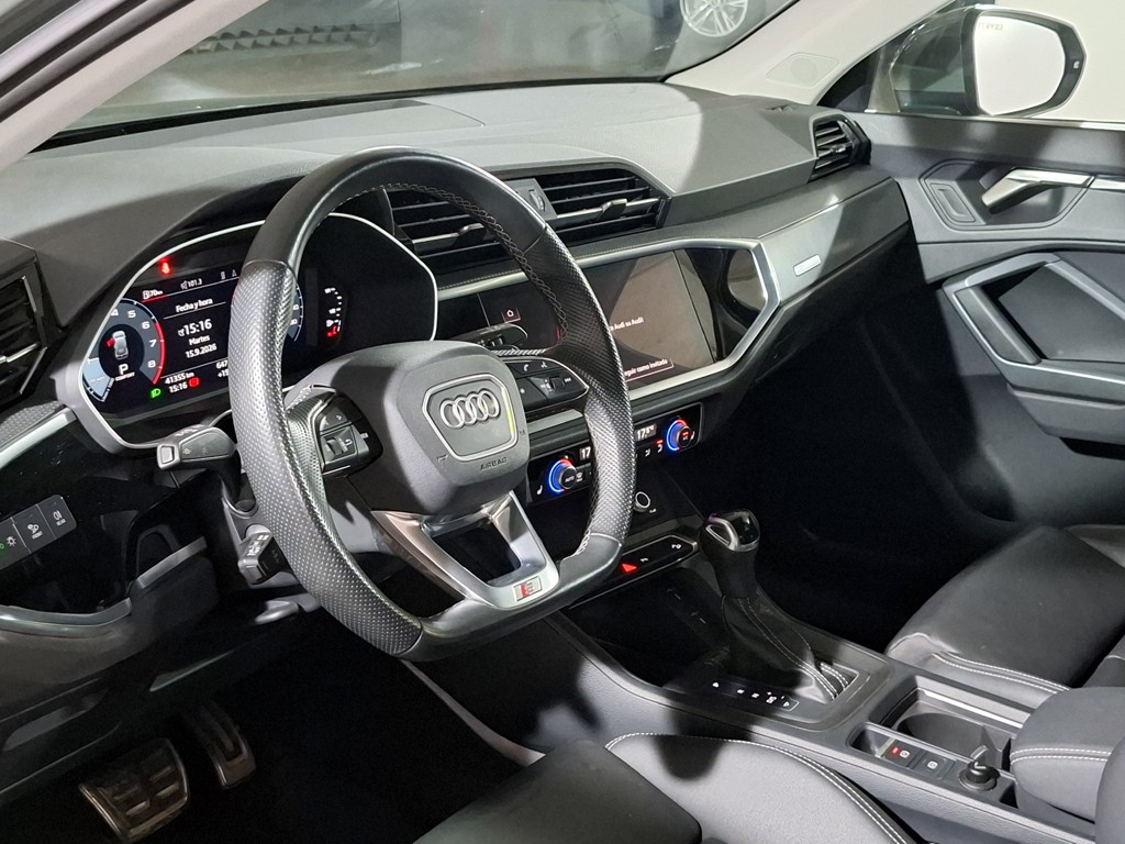 Audi Q3 1.4 35 Tfsi S Line año 2025