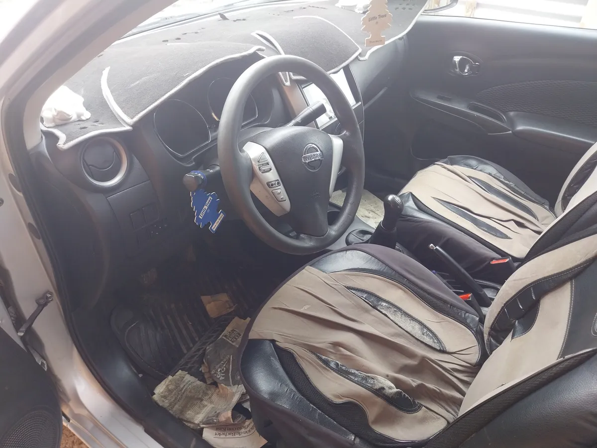 NISSAN VERSA 1.6 Advance Ac At 4x2 año 2018