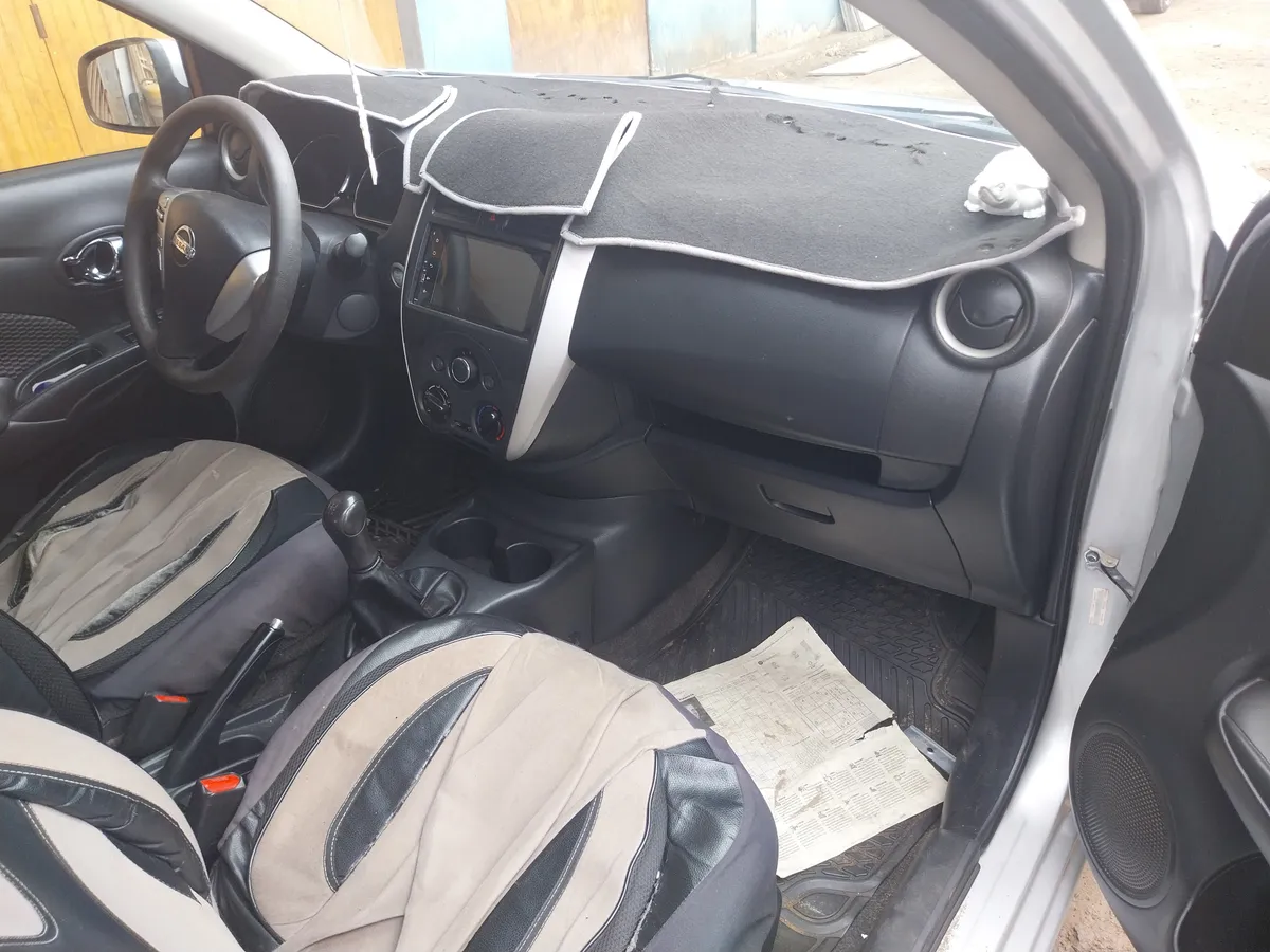 NISSAN VERSA 1.6 Advance Ac At 4x2 año 2018