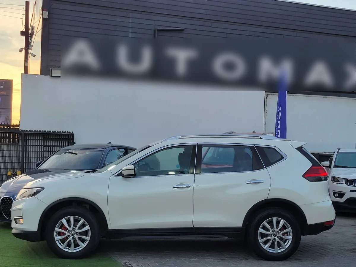 NISSAN X-TRAIL 2.5 Sense 2row At 4x4 año 2020