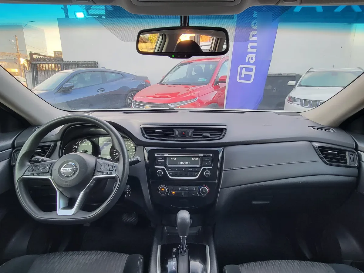 NISSAN X-TRAIL 2.5 Sense 2row At 4x4 año 2020
