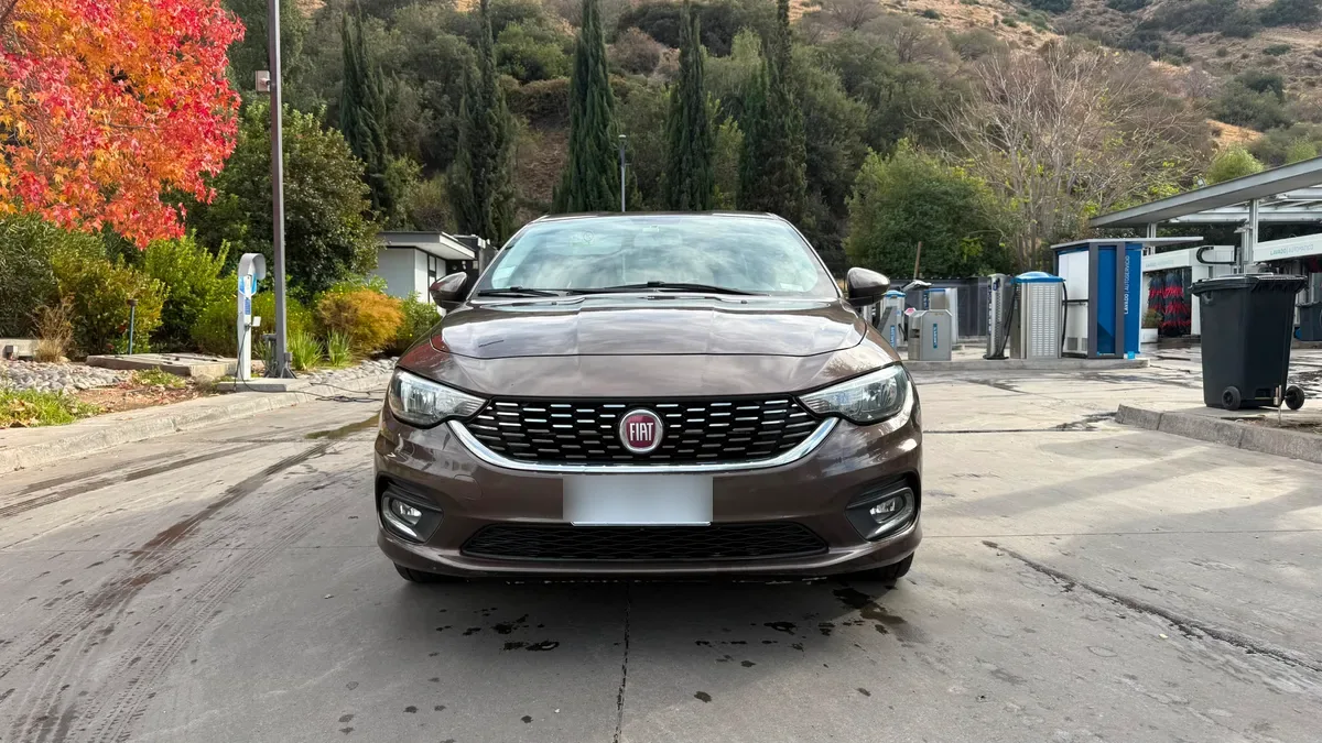 FIAT TIPO 1.6 Lounge L At año 2019