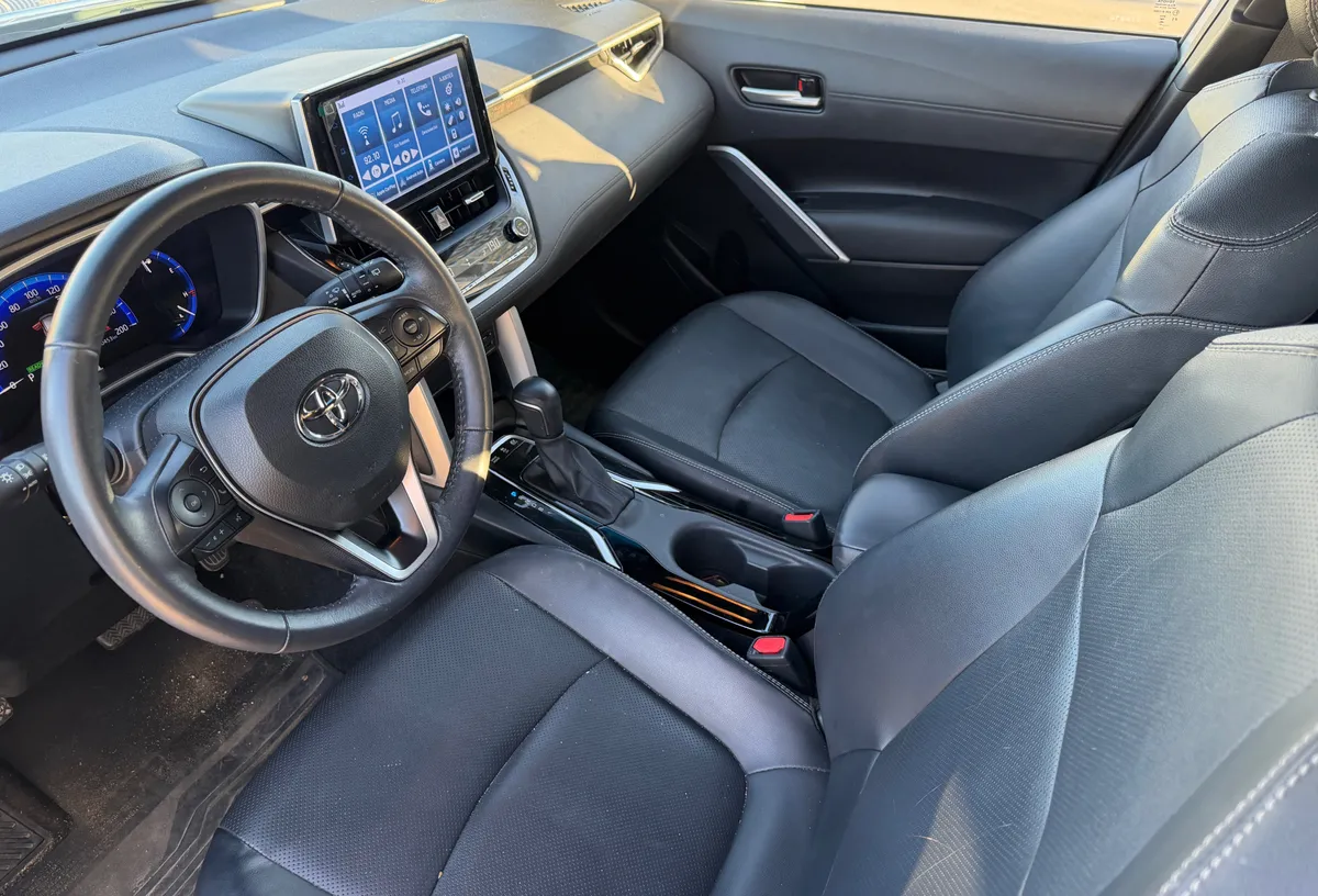 TOYOTA COROLLA 1.8 Hev Seg At Hibrido año 2023